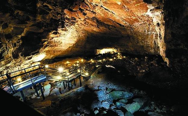 Interior de la Cueva del Pendo, en Escobedo de Camargo.