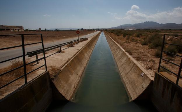 Canal de trasvase.