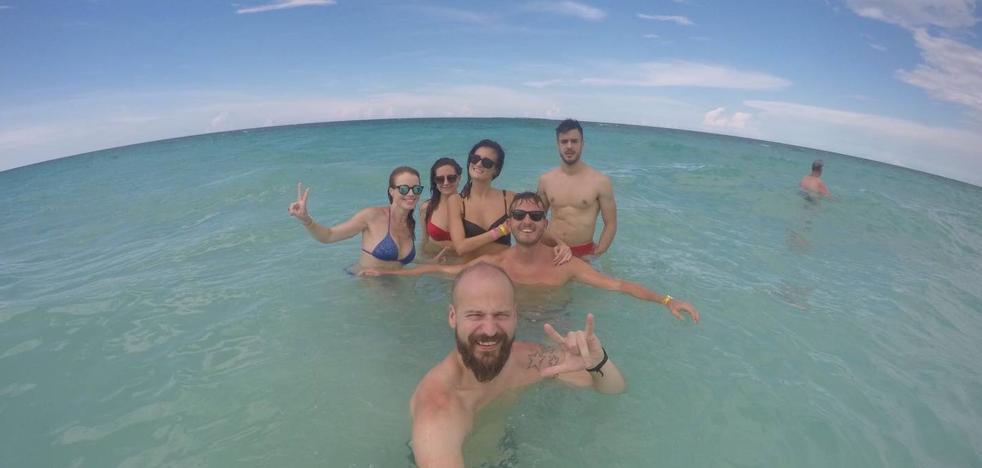 La odisea de cinco cántabros atrapados EN CUBA POR Irma