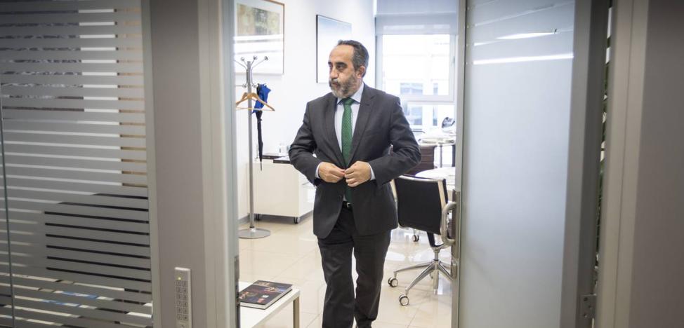 Salvador Blanco y Rosa Inés García dimiten para liberar a Díaz Tezanos del «acoso y amenazas» de Zuloaga 