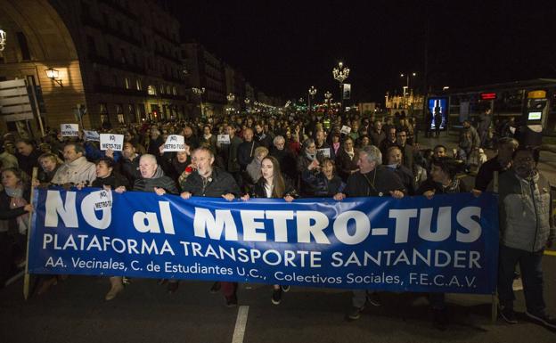 La Plataforma Transporte Santander ya ha convocado varias manifestaciones contra el MetroTUS/Javier Cotera