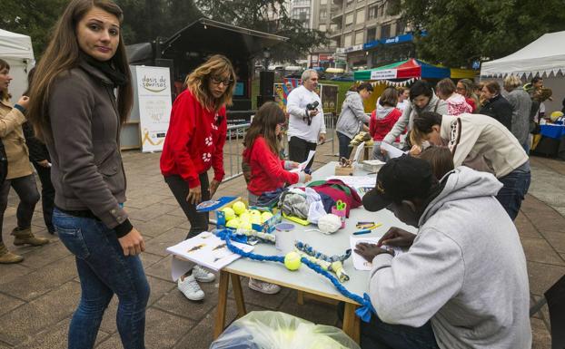 Un taller infantil organizado por la asociación Dosis de Sonrisas./DM .