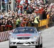 60.000 personas presencian la exhibición de Fernando Alonso