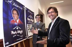 Rody Aragón, en primer término, y el concejal César Torrellas. / ROBERTO RUIZ/