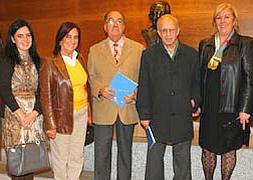 Berta Fernández Abascal, Carmen Hernández, José María Saiz, Mauro Muriedas y Blanca Rosa Gómez Morante./