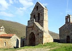 El alcalde solicita la rehabilitación del entorno de la iglesia románica de Aldea de Ebro