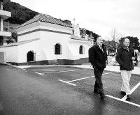 Pavimentado el entorno de la ermita de Santa Lucía