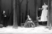 La escenografía cobra una gran importancia en esta ópera simbólica y sentimental. / BRUNO MORENO/