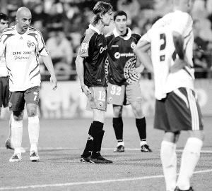 Smolarek, en el momento de su lesión, no pudo acabar el partido. / M. DE LAS CUEVAS/