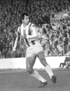 Aitor Aguirre, en un partido con el Racing. / M. BUSTAMANTE/