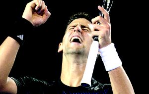 Djokovic destroza a Federer en Australia