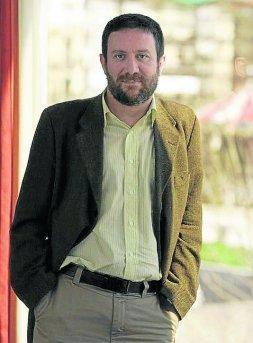 El escritor madrileño Luisgé Martín, ayer en Santander. /CELEDONIO/