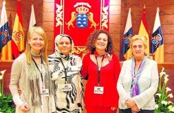 Diputadas cántabras con los saharauis