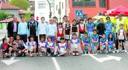 Las categorías menores posaron antes de comenzar las pruebas. / SANE/