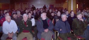 La reunión de la plataforma reunió a un importante número de aficionados en Hoznayo. ::
DM/