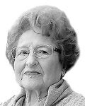 DOÑA MARÍA CARMEN CARRAL PÉREZ