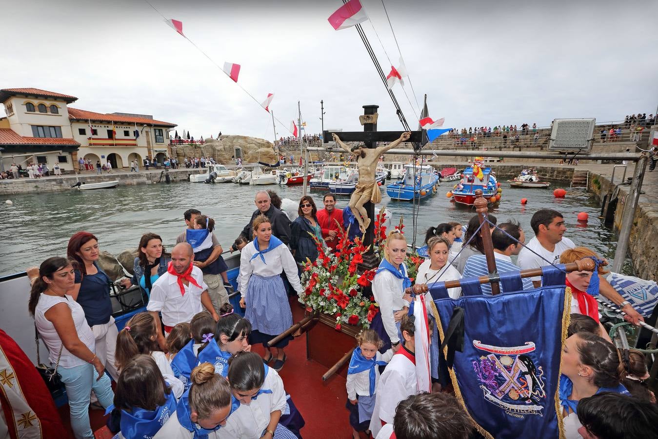 Procesión marítima del Santísimo Cristo de Comillas