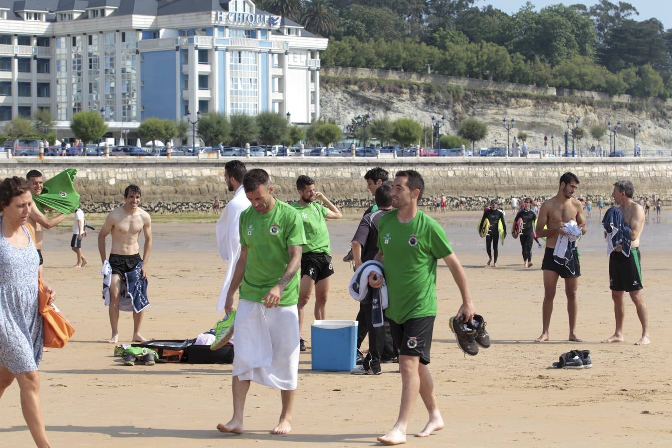 El Racing se entrena en la playa
