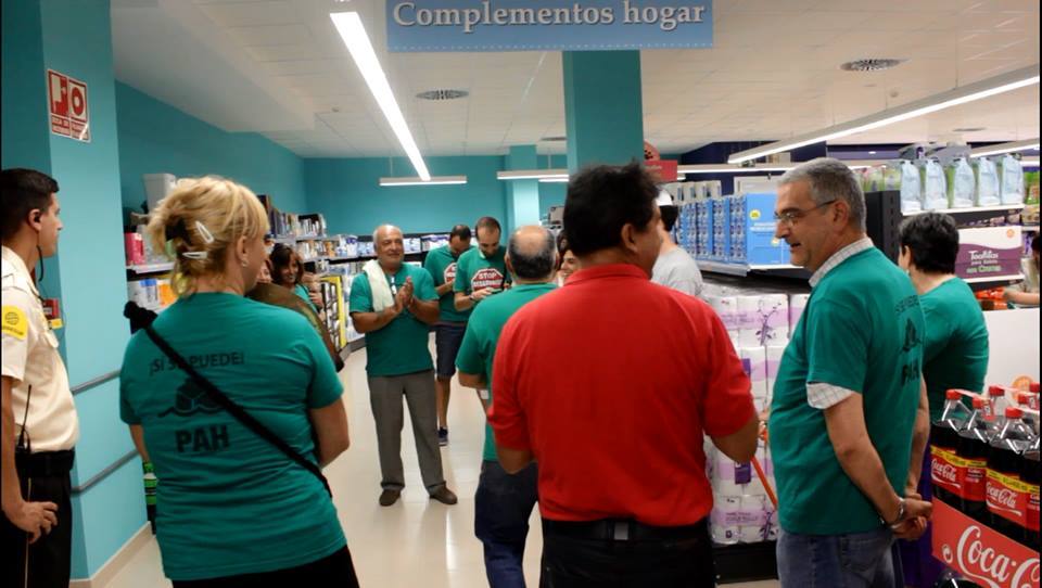 Escrache de la PAH a De la Serna en un supermercado