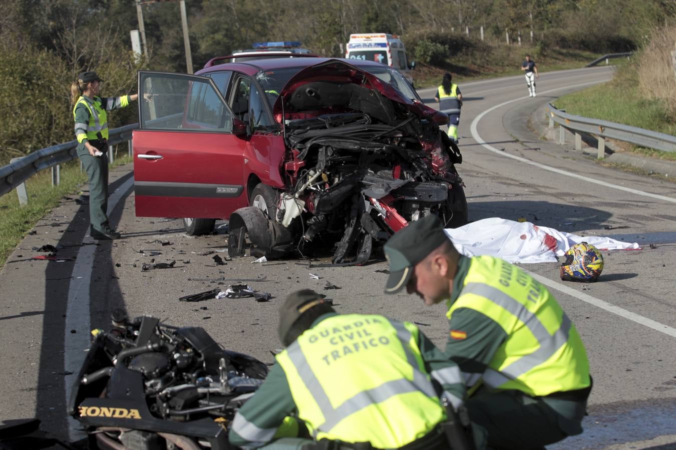 Fallece un motorista en una colisión frontal