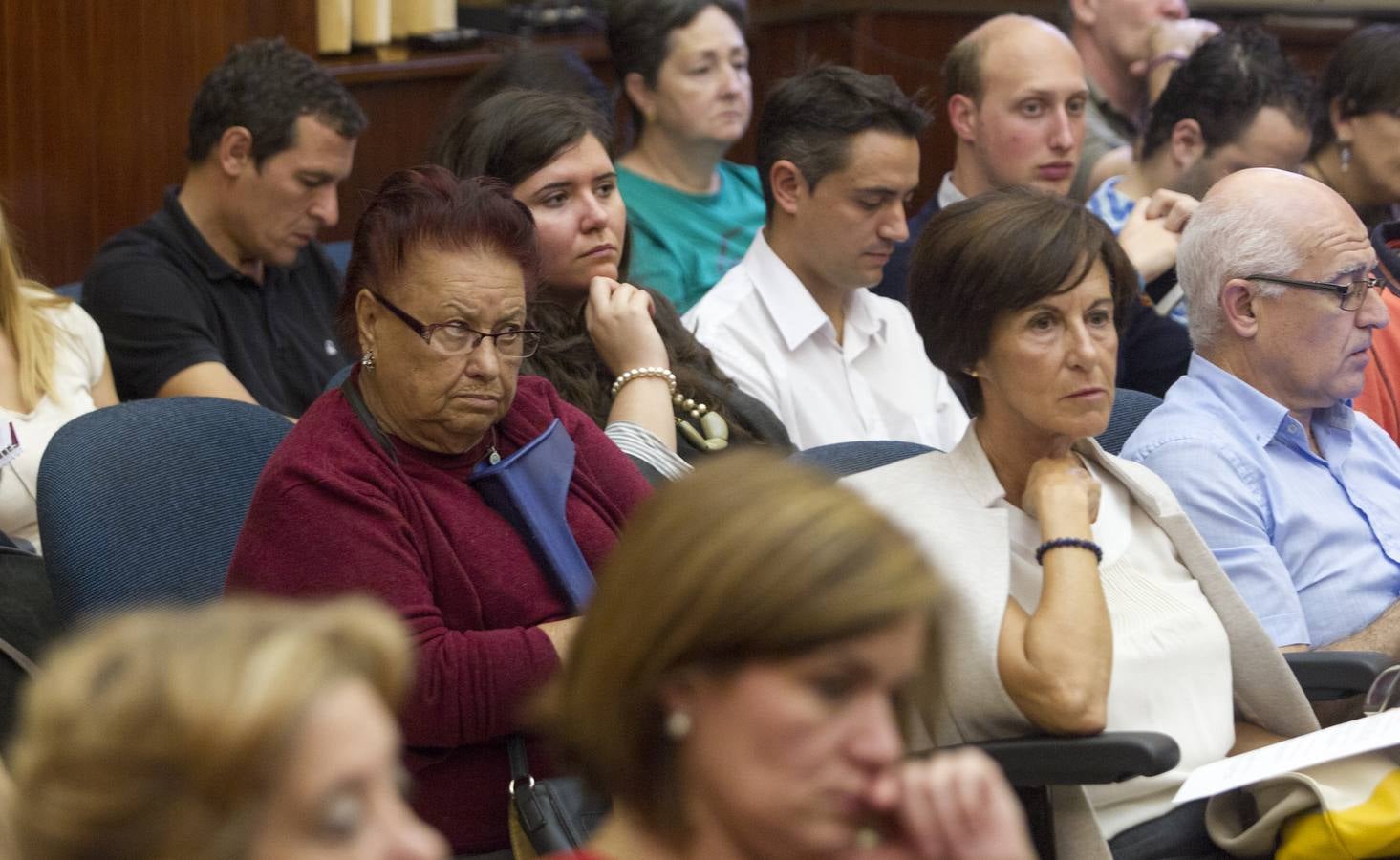 Los vecinos participan en el pleno de Santaner