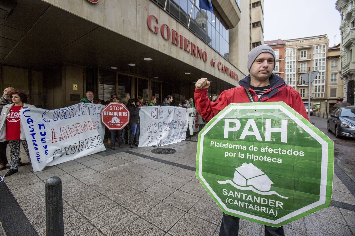 Los antidesahucios protetstan para pedir un alquiler social