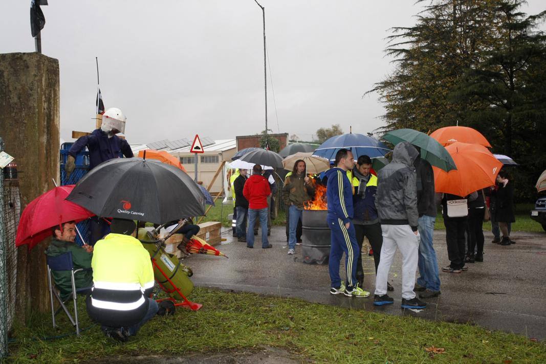 La plantilla de Saint Gobain lucha contra el cierre de la fábrica