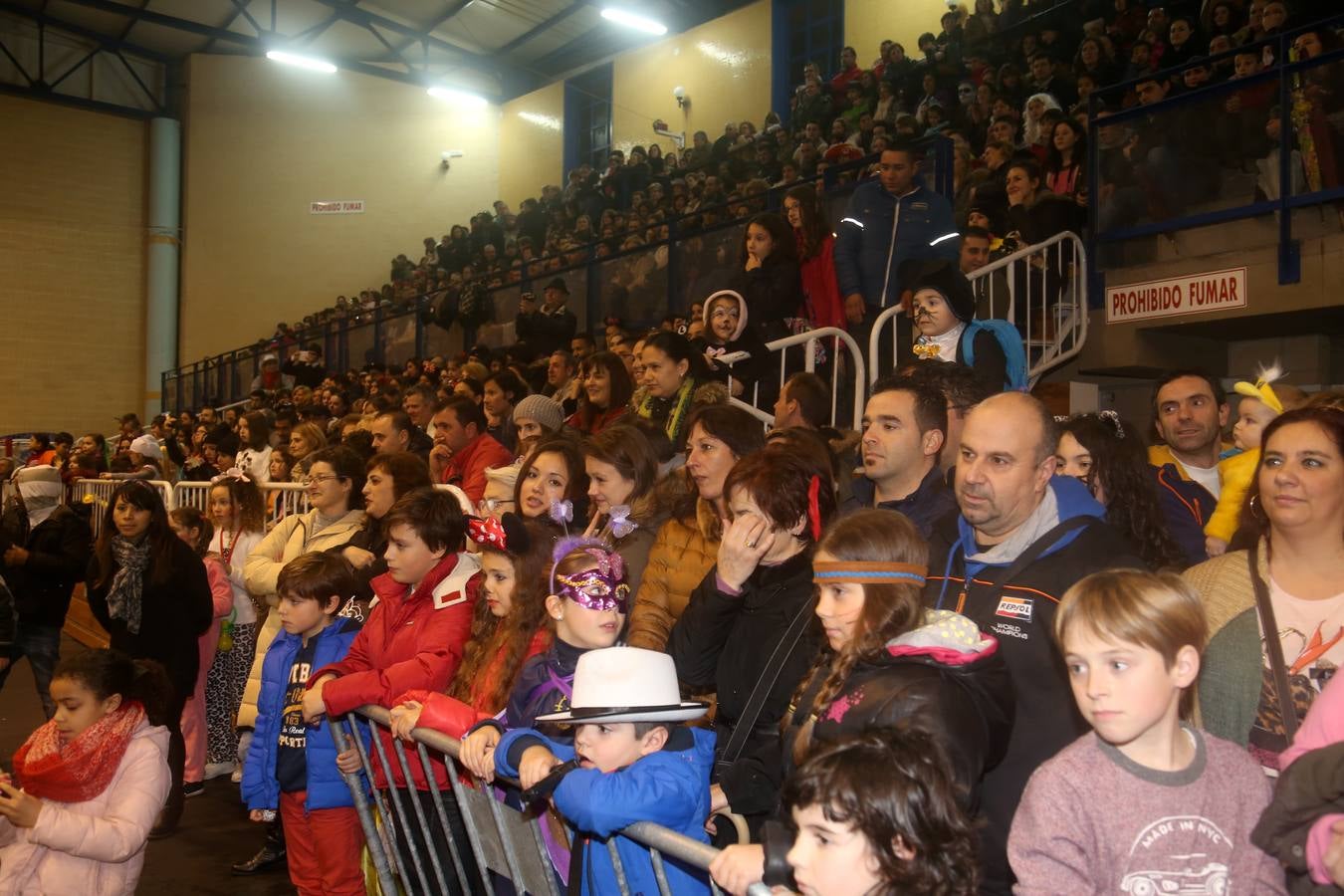 La lluvia no puede con el carnaval de Camargo