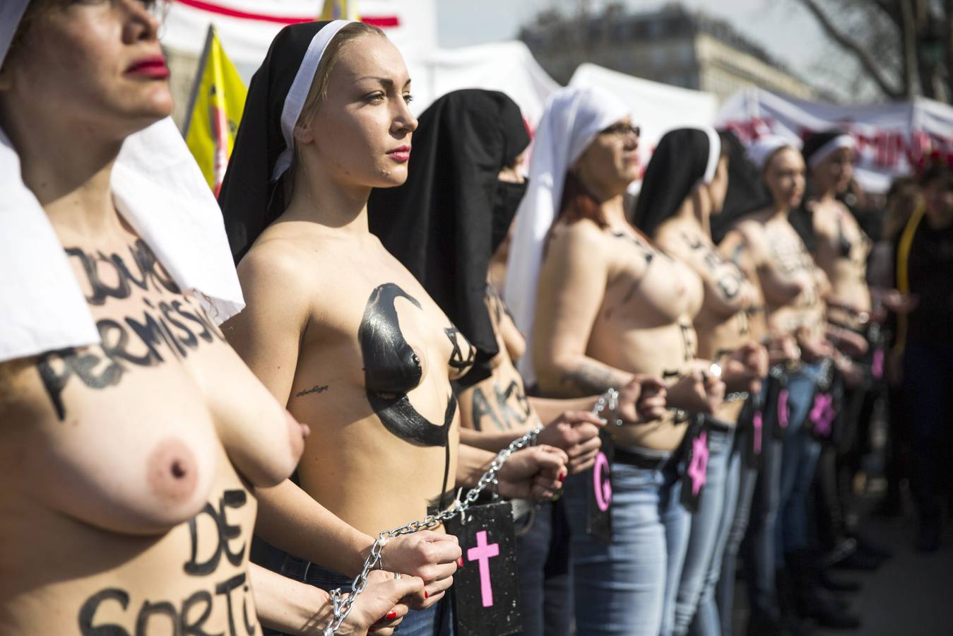 Y por supuesto, Femen también se ha manifestado hoy