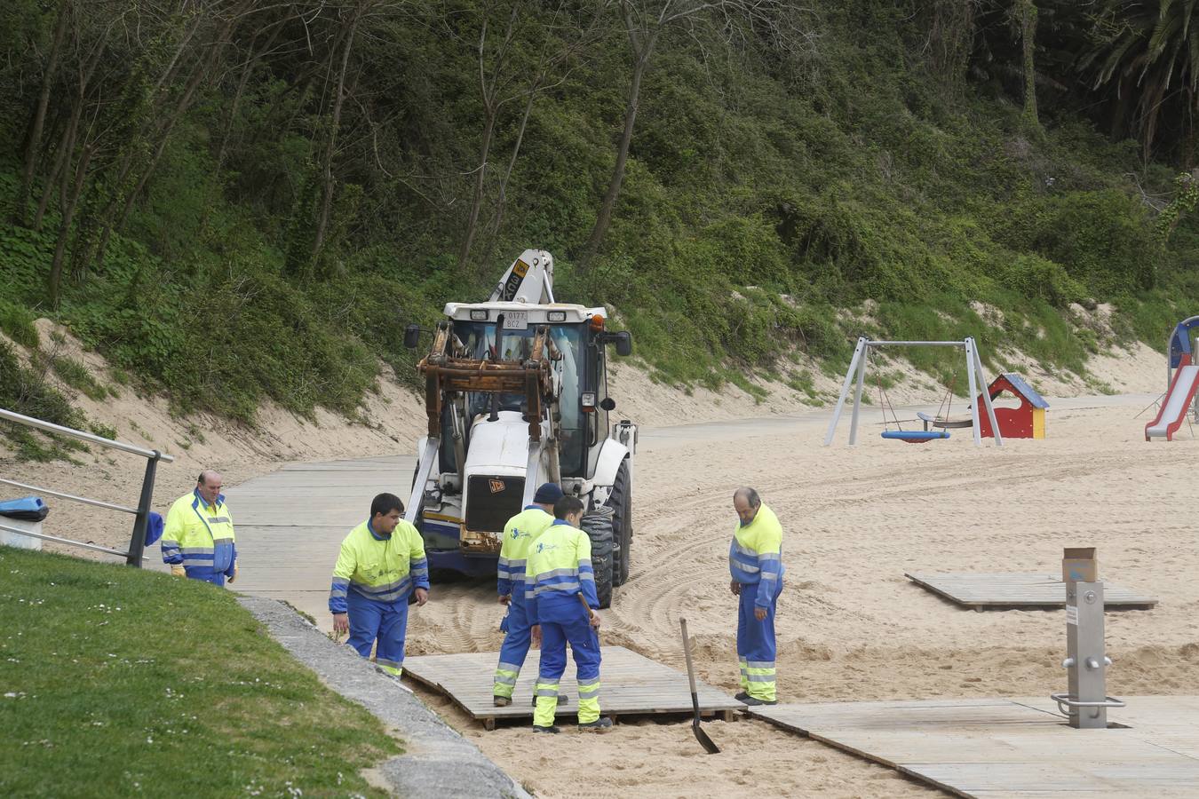 Puesta a punto de las playas de Santander