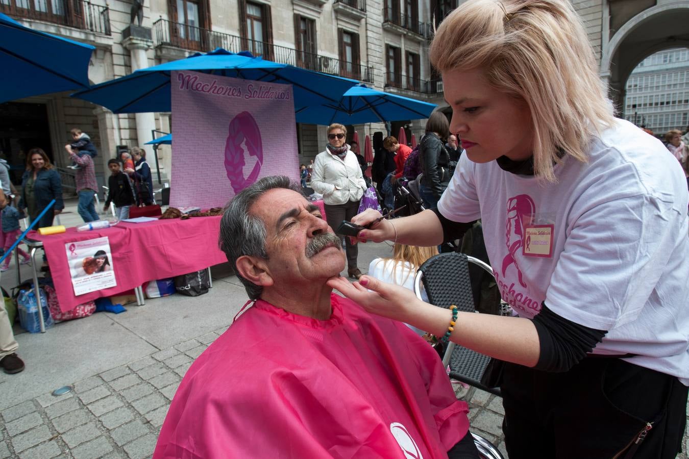 Revilla se corta el bigote "por el 21% del IVA de las peluquerías"