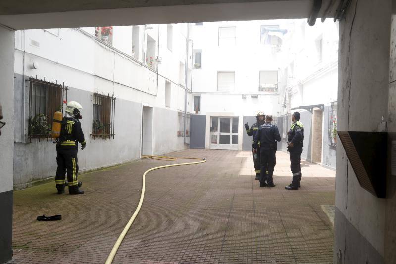 Todas las imágenes del incendio en la calle Alta