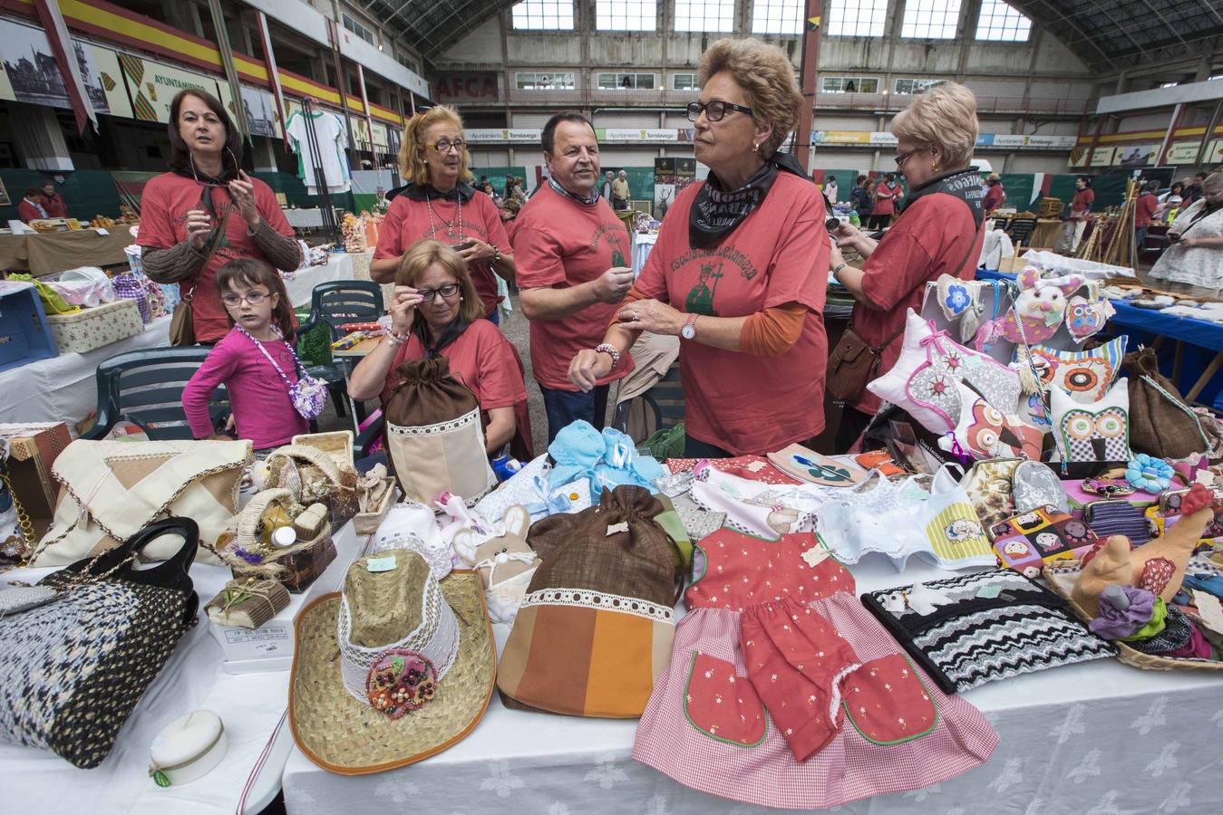 El ferial se abre a los productos lebaniegos