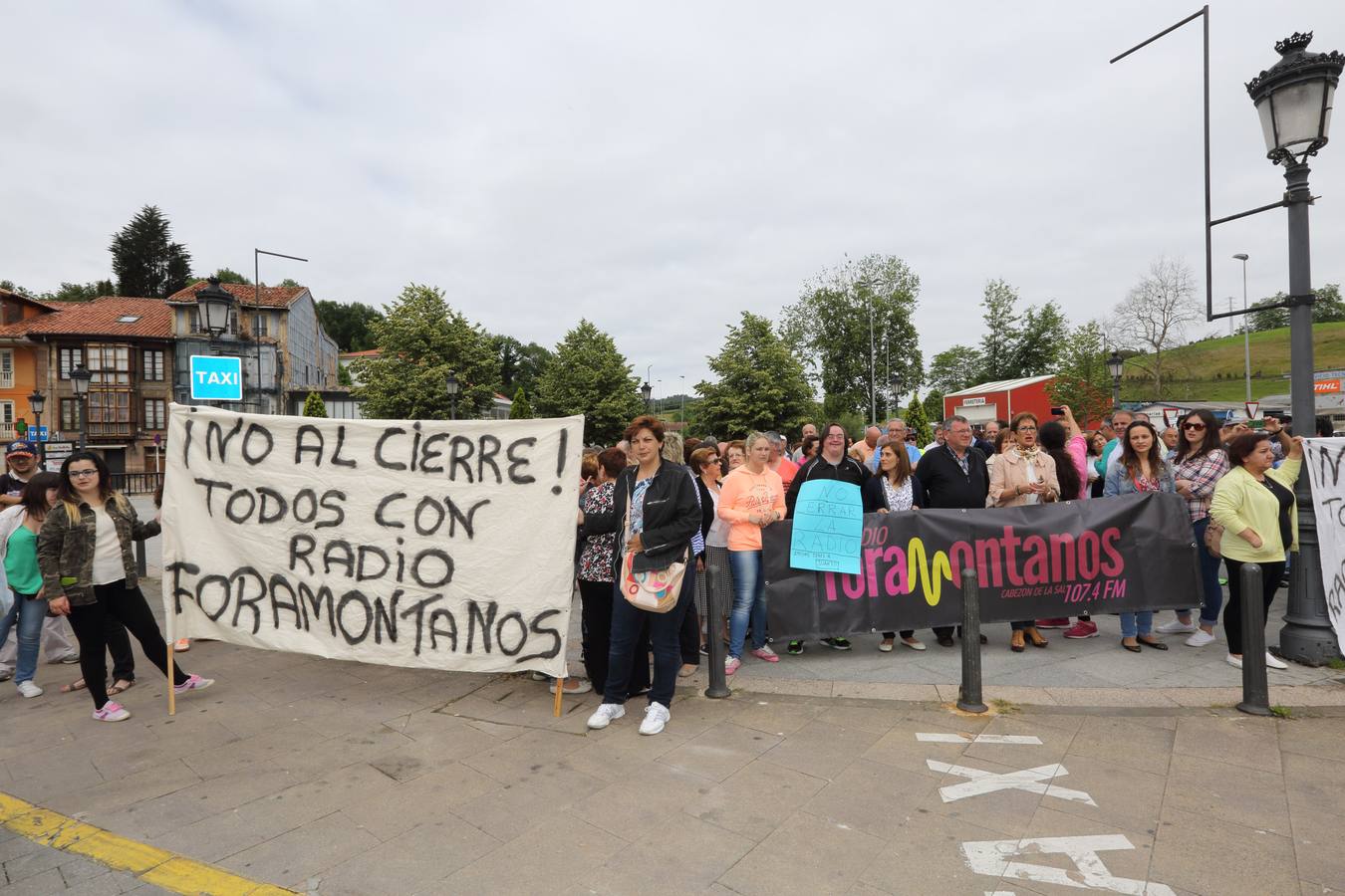 Manifiestación en apoyo a Radio Foramontanos