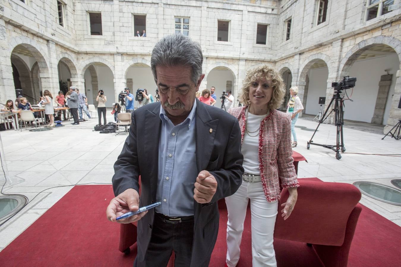 PRC y PSOE firman el pacto de gobierno