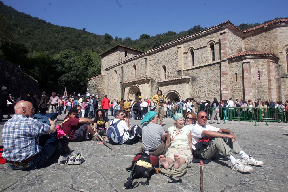 Peregrinos del Camino del Norte a su paso por Cantabria