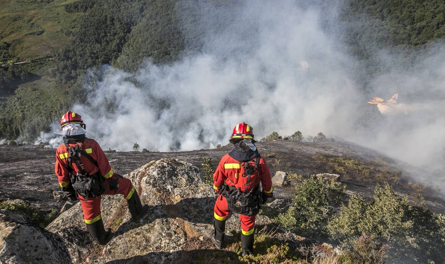 Segunda jornada de lucha contra el fuego