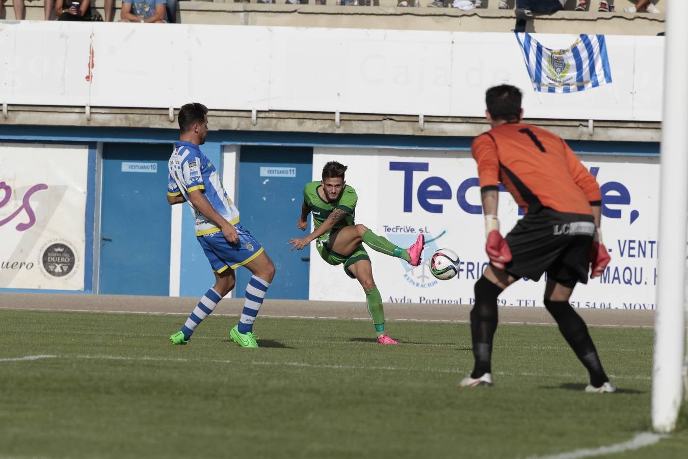 La afición del Racing toma Aranda de Duero