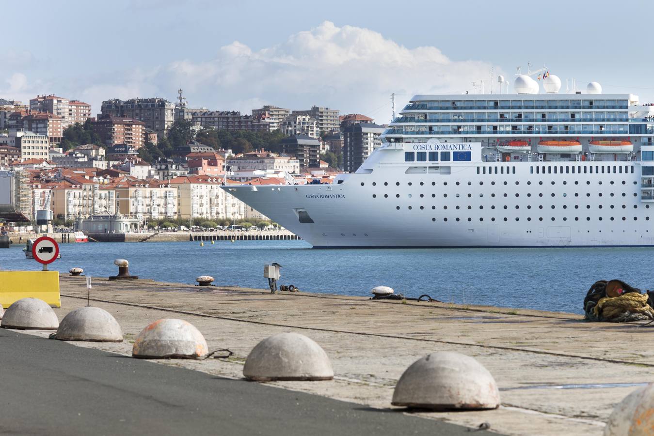 El crucero Neo Romántica vuelve a Santander