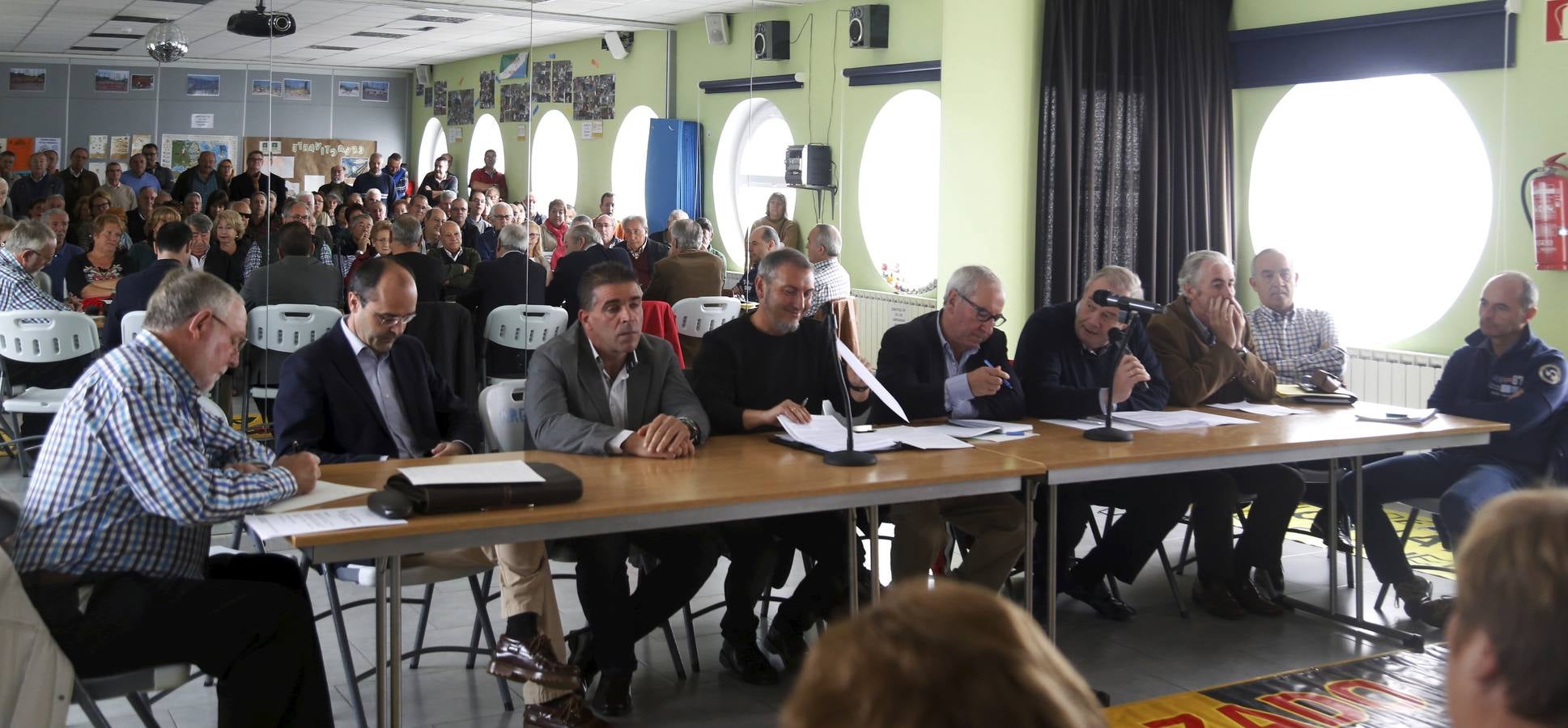 Reunión de AMA con representantes del Gobierno