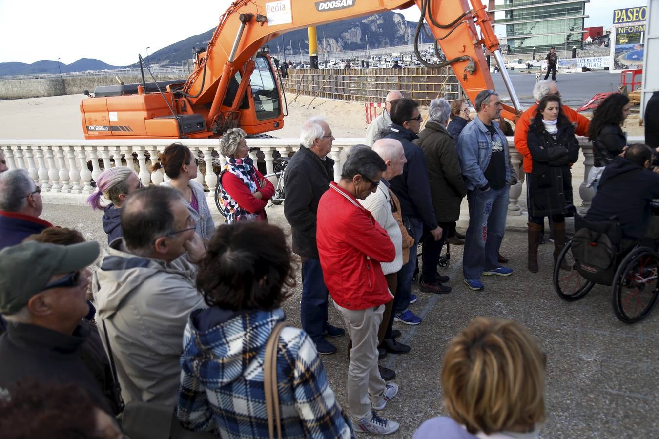 Protesta contra el muro de El Puntal
