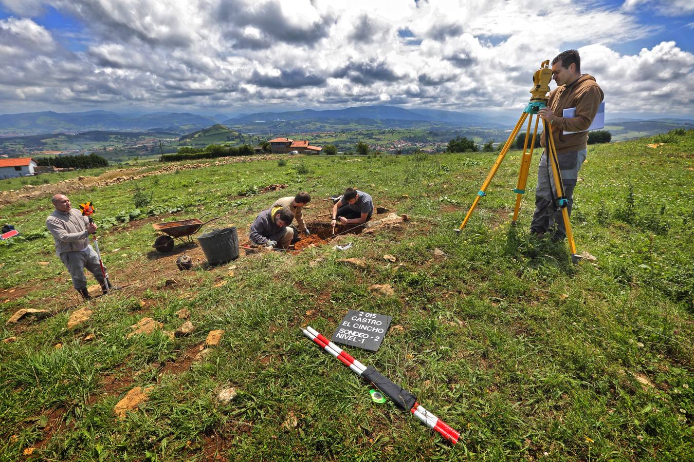 Excavaciones en el castro de El Cincho