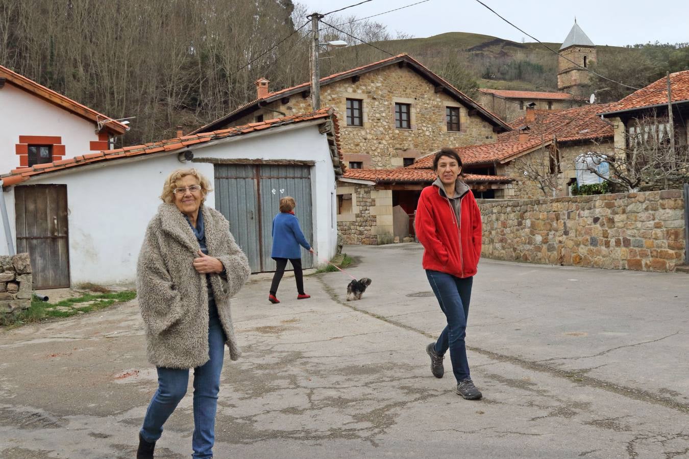 Manuela Carmena visita cabuérniga