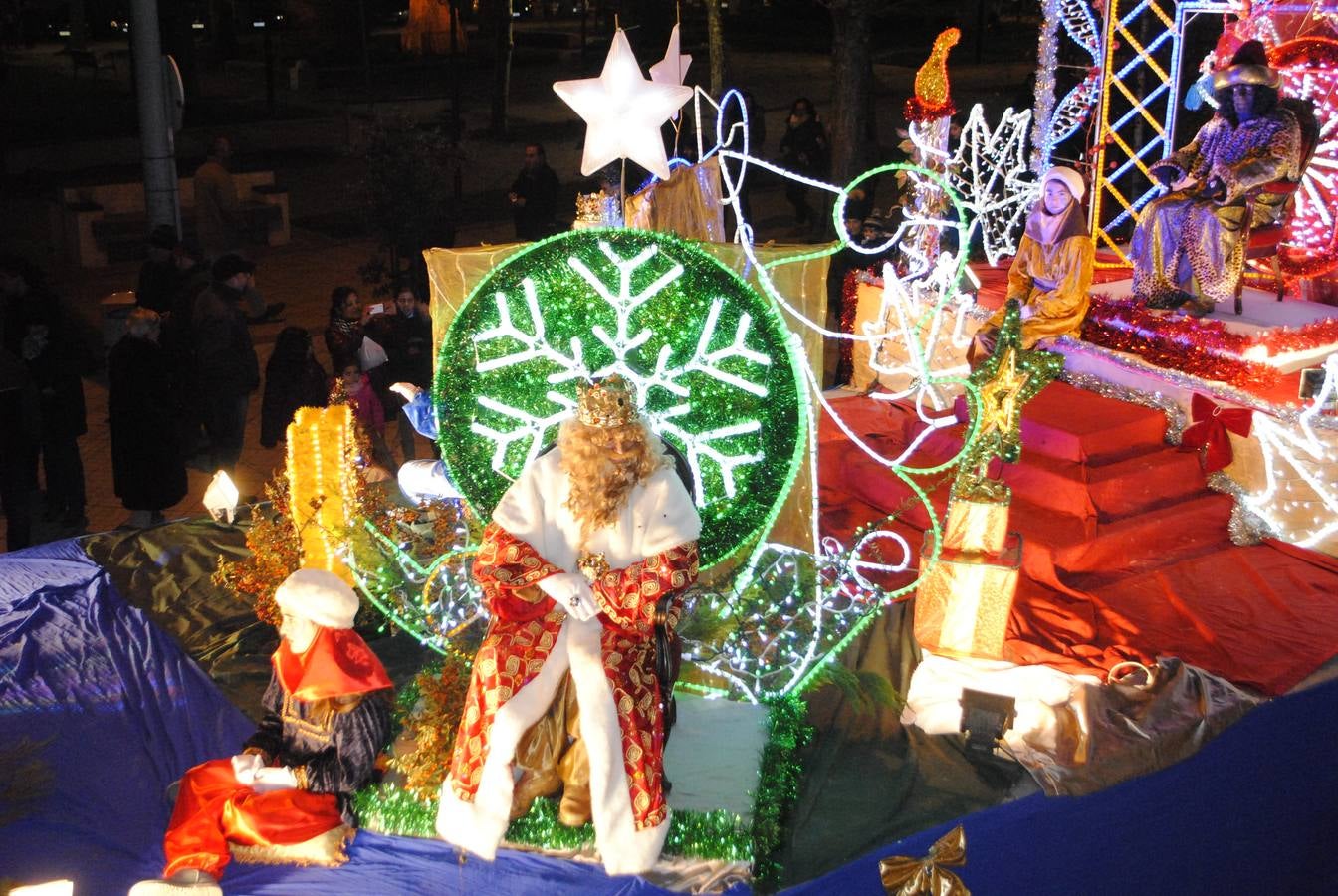 Los Reyes Magos desfían al frío en Reinosa