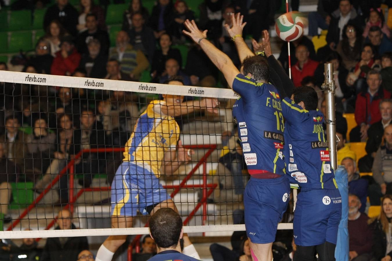 Textil Santanderina 3 - 2 Vecindarios de Gran Canaria