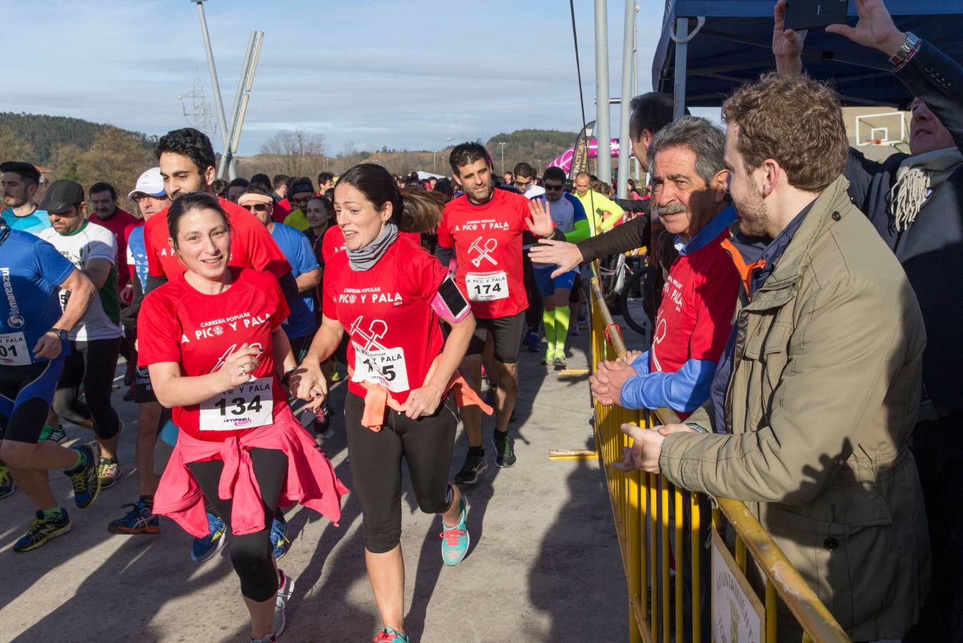 Primera Carrera Popular 'A Pico y Pala' entre Torrelavega y Cartes