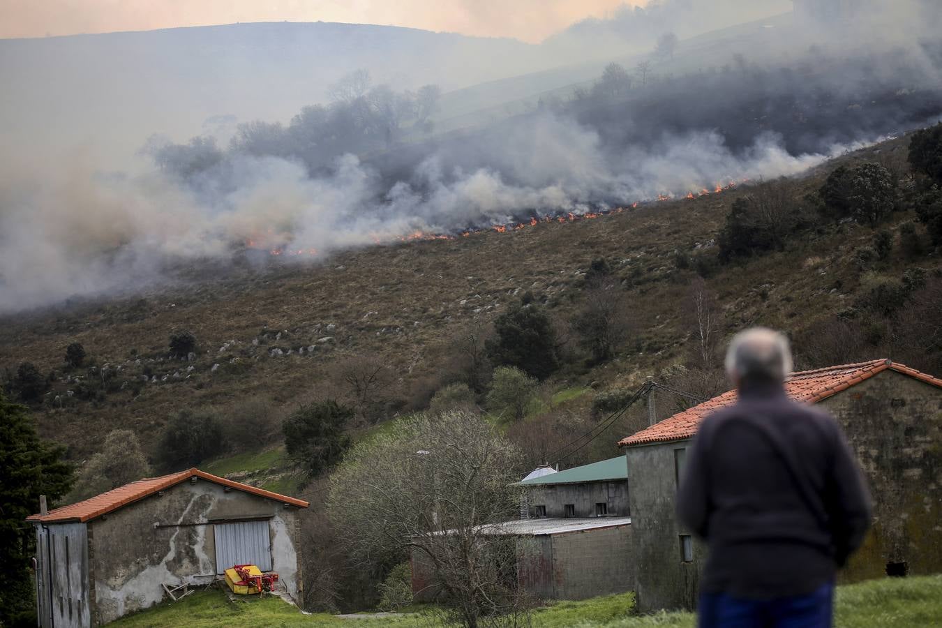 Jornada de incendios en Cantabria