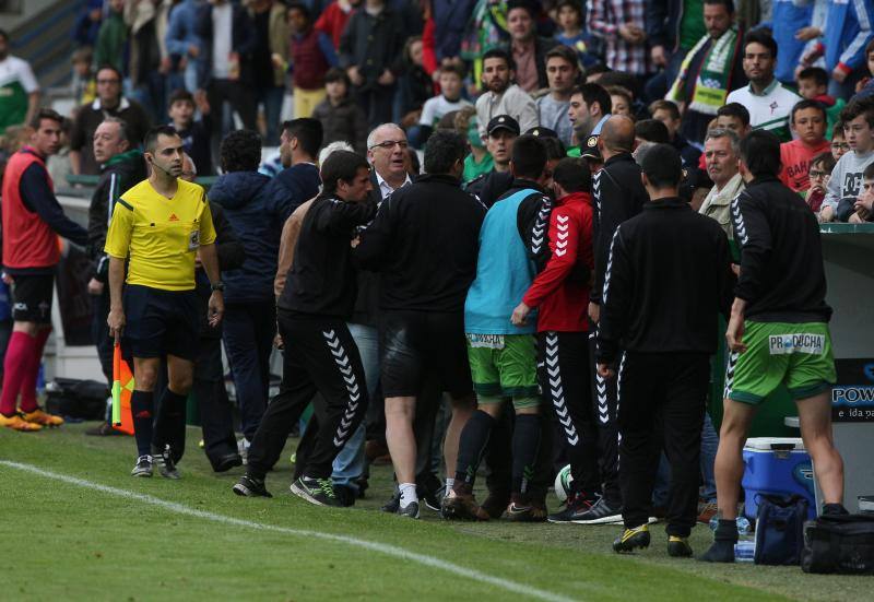 El Racing empata en Ferrol