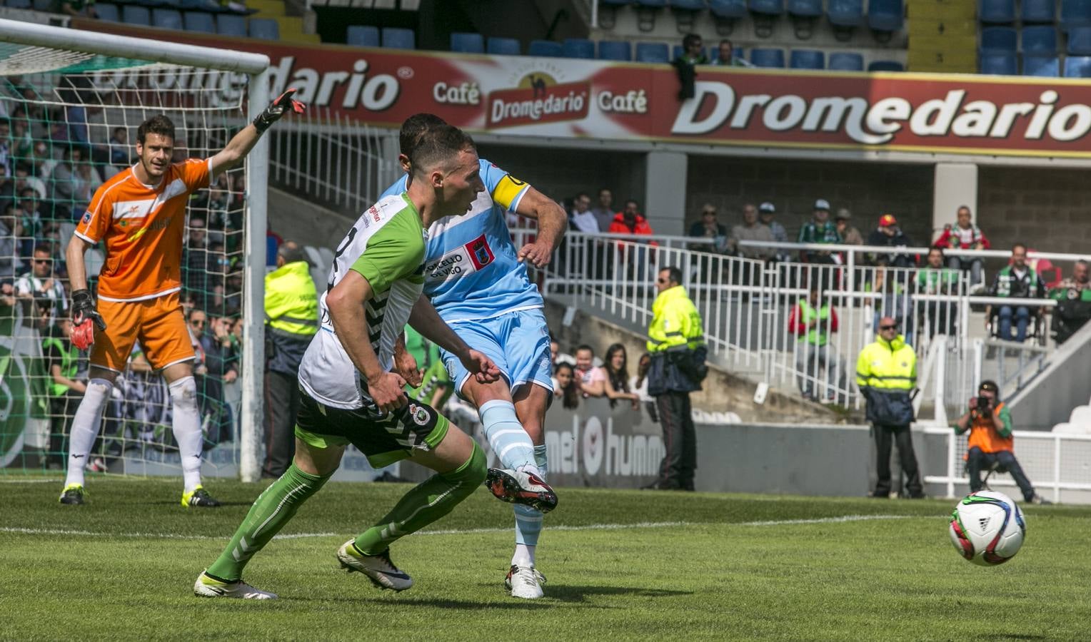 Racing gana al Coruxo y se coloca como campeón de grupo