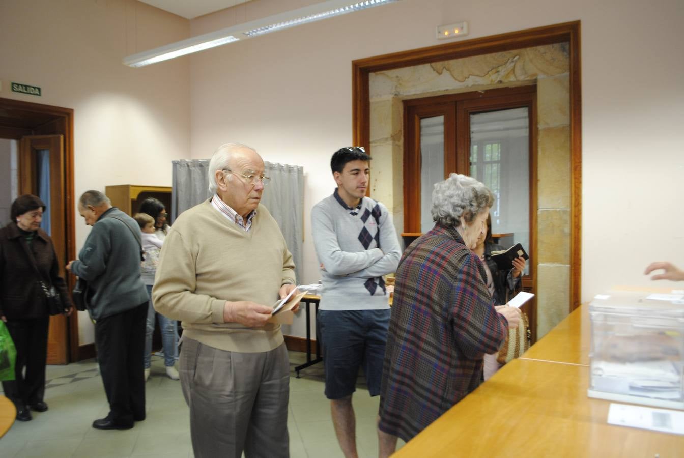 Los vecinos de Campoo acuden a su cita con las urnas